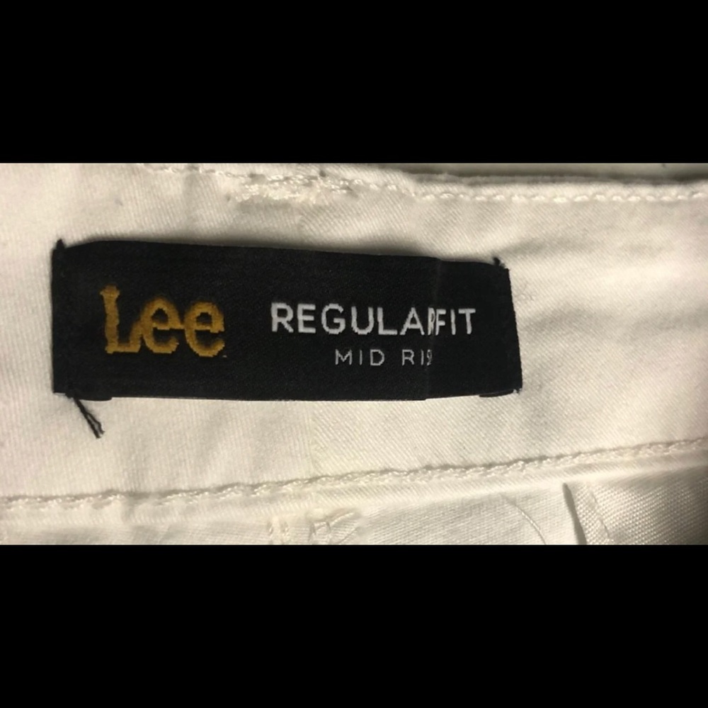 Shorts - Picture 3 of 4